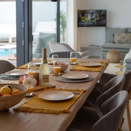 Yolo Norte Private Pool By Holidays Villa