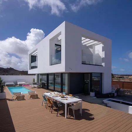Yolo Norte Private Pool By Holidays Villa *
